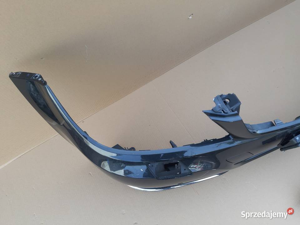 MERCEDES CKLASA W204 ZDERZAK PRZEDNI KRATKI