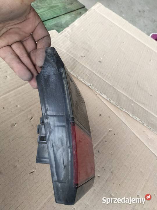 Volkswagen PASSAT B3 Lampa tył tylna klapy Kamień-Kolonia