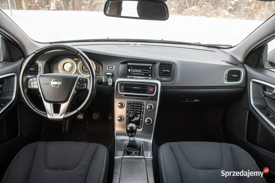 Volvo V60 RDesign 20d D4 163 5 cylindrowy Manual wielofunkcyjna kierownica Zwoleń