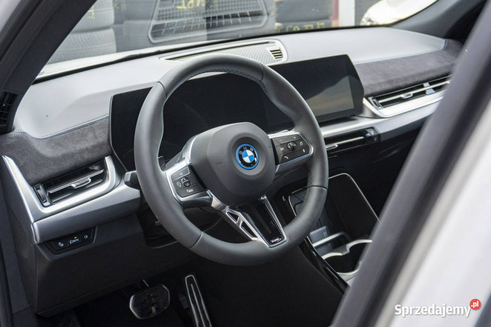 BMW iX2 iX2 eDrive20 z ratą 950 netto