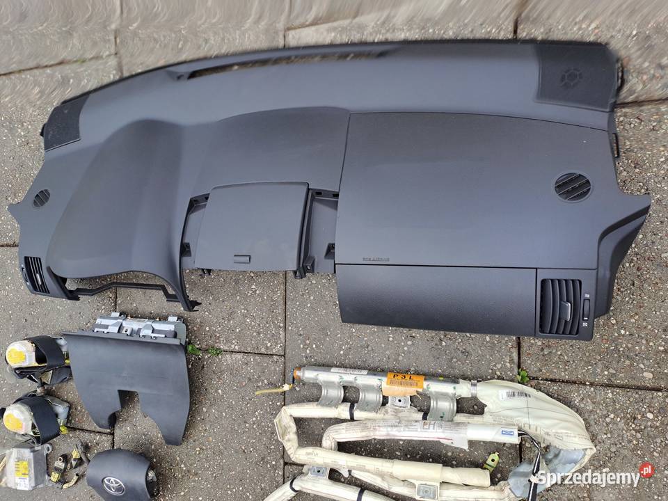 Toyota Corolla Verso 20042009r deska rozdzielcza śląskie