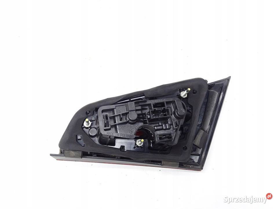 LAMPA LEWA LEWY TYŁ TYLNA W KLAPE AUDI A3 8V osobowe