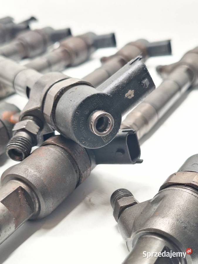 Wtryskiwacze Wtrysk Bosch 0445110256 HYUNDAI URT Opole