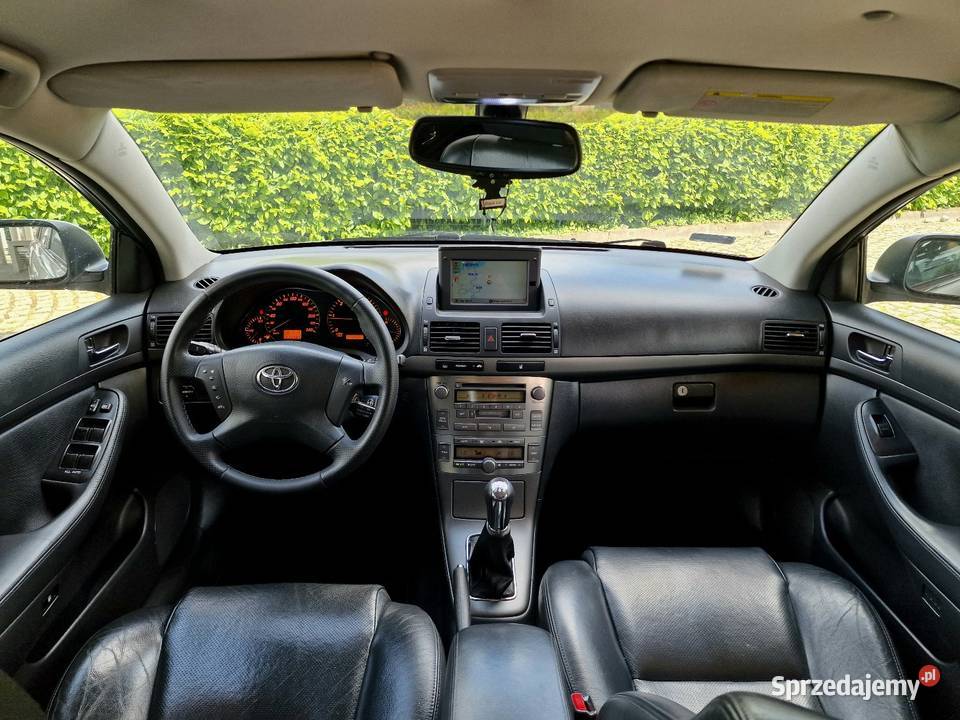 Toyota Avensis II 20 D4D Prestige Full Navi Ryglice
