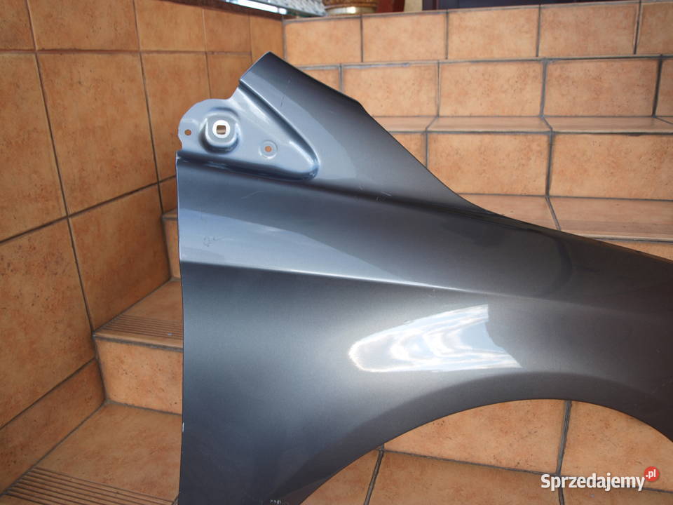 Mercedes B klasa W246 błotnik prawy przód 2012 Kalisz