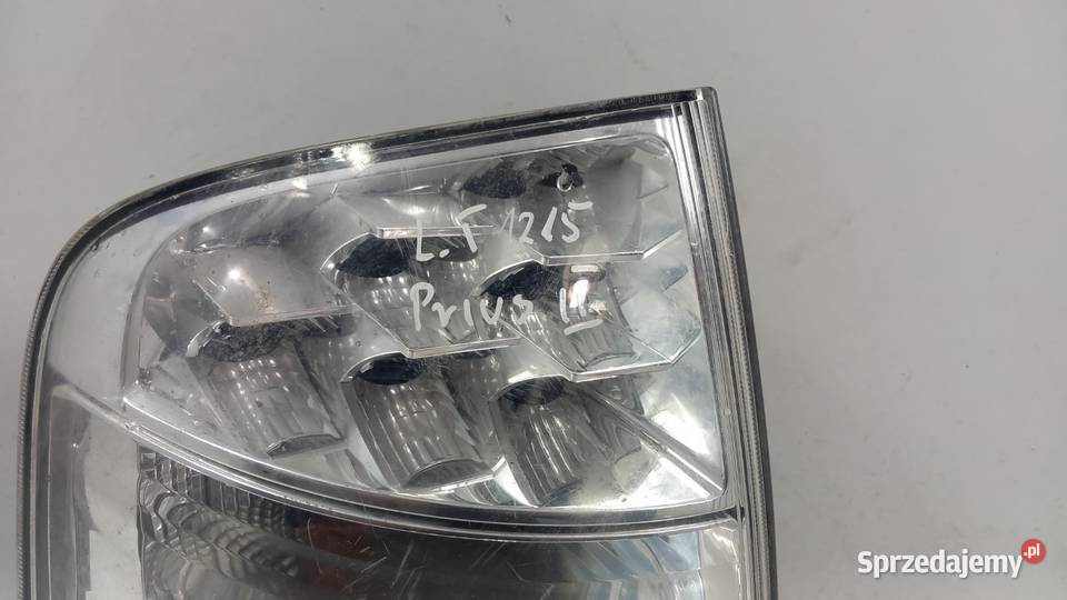 TOYOTA PRIUS II 2 LAMPA TYŁ LEWA Zbierkowo
