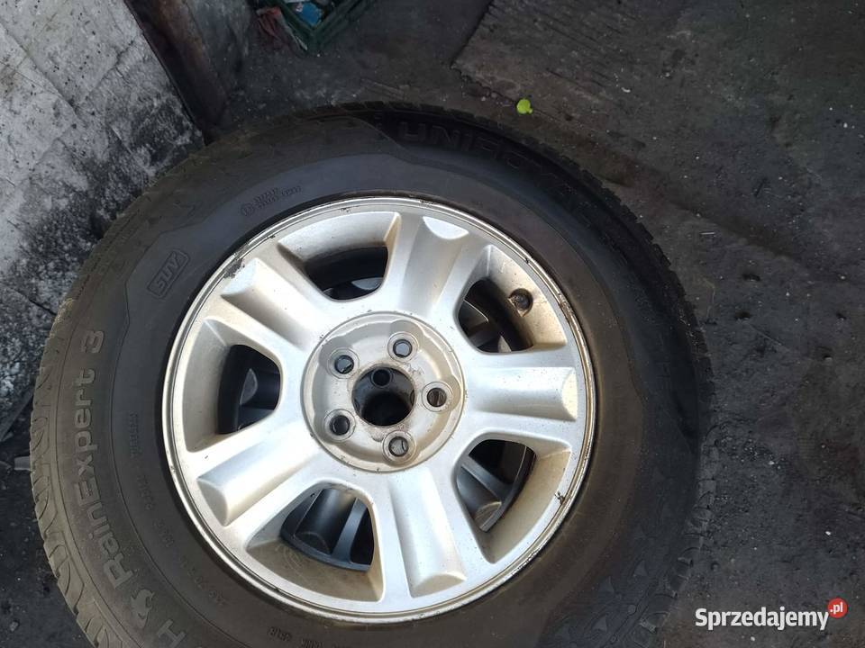 Komplet Opon Letnich SUV23570 R16UniroyalSt Bar 70