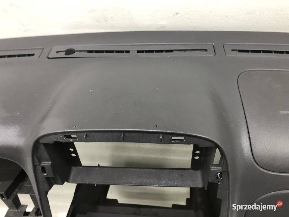 DESKA ROZDZIELCZA KOKPIT NISSAN NP300