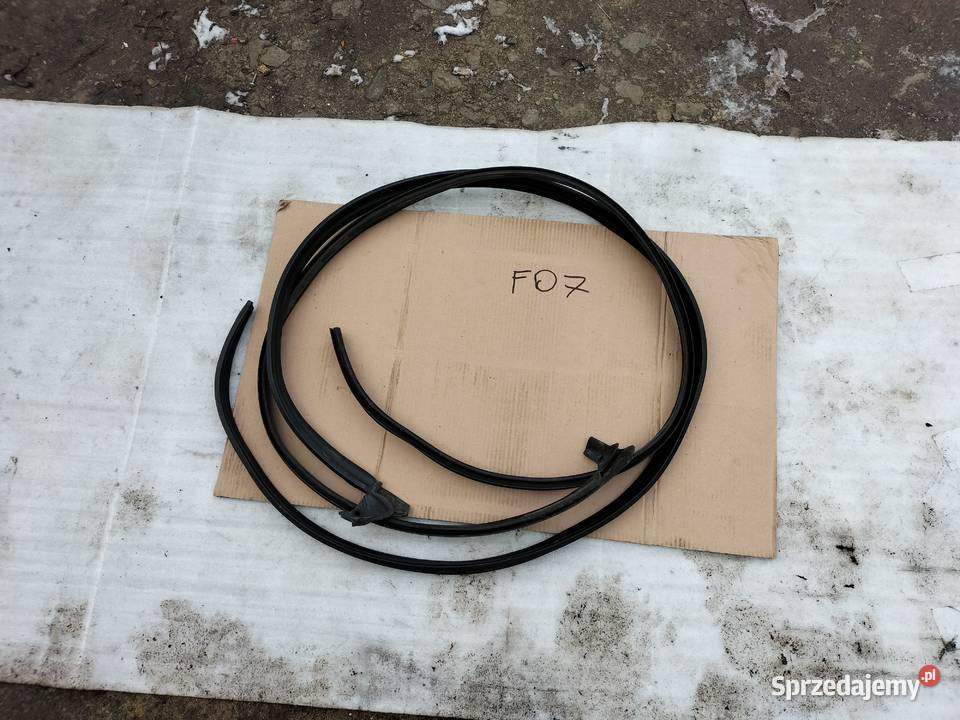 FORD MONDEO MK2 uszczelki słupków USZCZELKA Karoseria