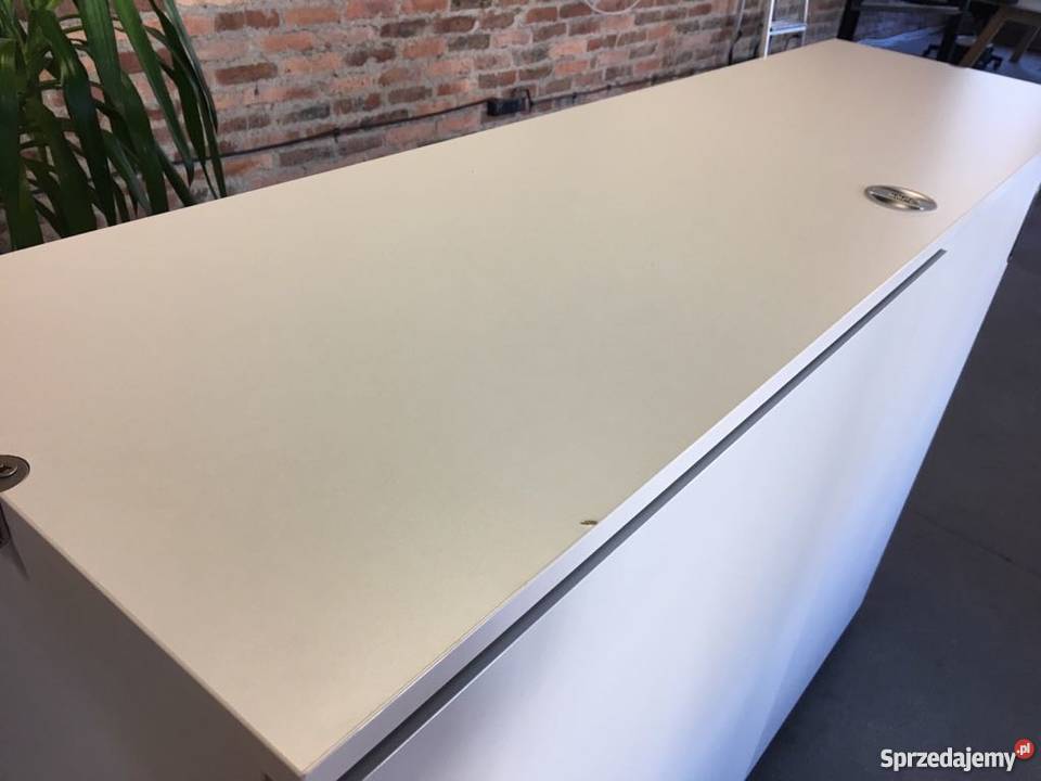 Ikea Szafka z przesuwanymi drzwiami kolor biały