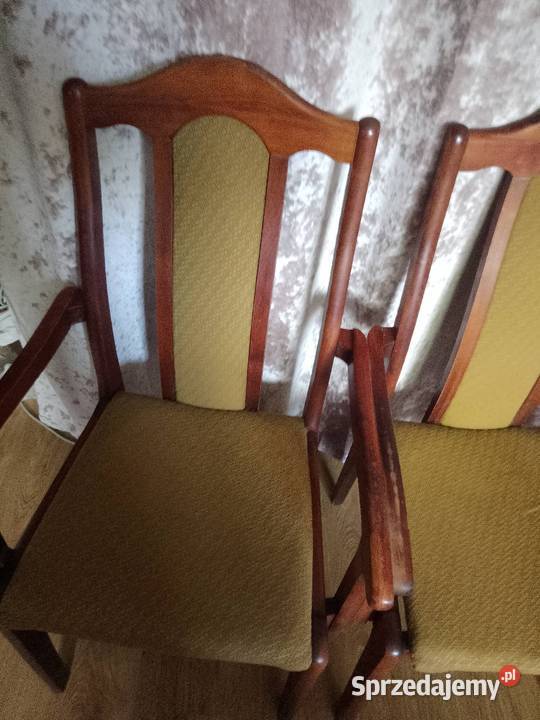 Drewniane krzesła z podłokietnikami Wieliczka