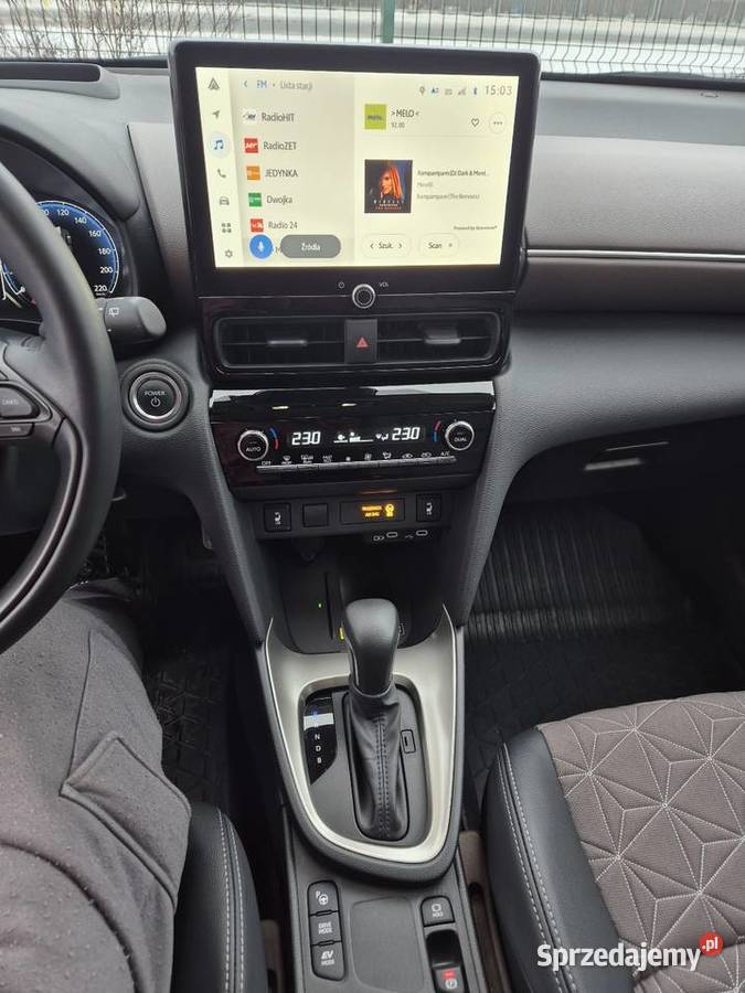 Yaris Cross 2024 Executive pakiet TECH 5 letnia Toruń