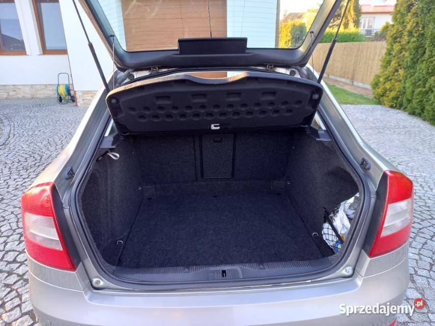 Skoda Octavia 14 TSI Ambiente 2010 beżowy Rzeszów sprzedam