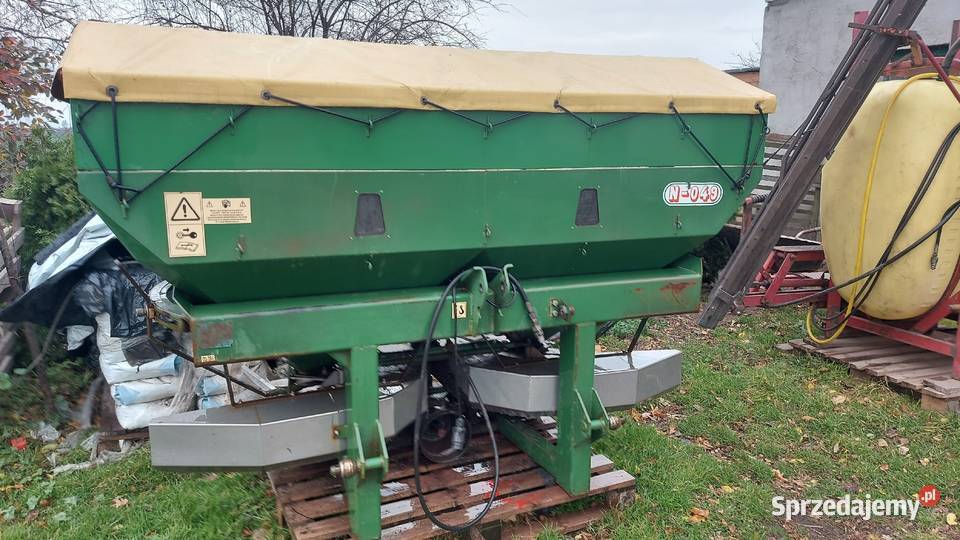 Rozsiewacz nawozu Sipma N049 Plandeka na stelażu Kutno