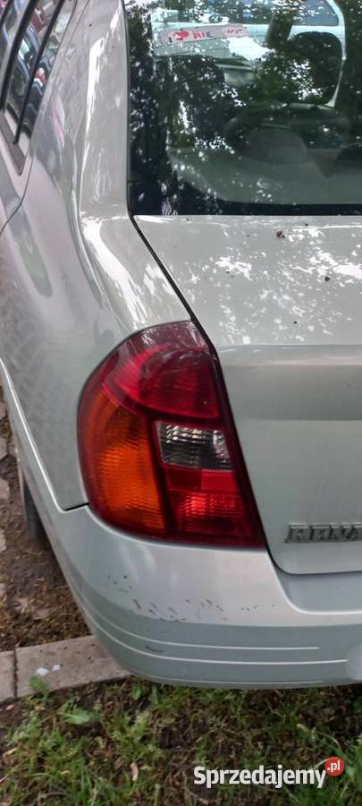 Renault Thalia lampy tył lewą prawa sprzedam