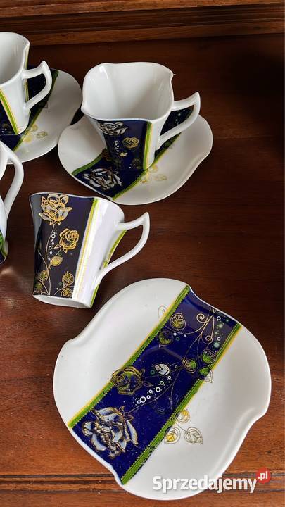 Dzbanek cukiernica i mlecznik Z kobaltem róże Porcelana i szkło