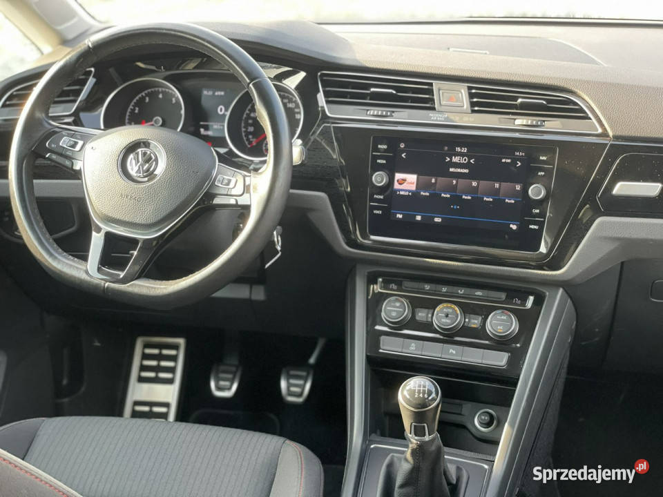 Volkswagen Touran 14 TSI 150 2017r ACC Front elektrochrom. lusterko wst. Samochody osobowe Wojkowice