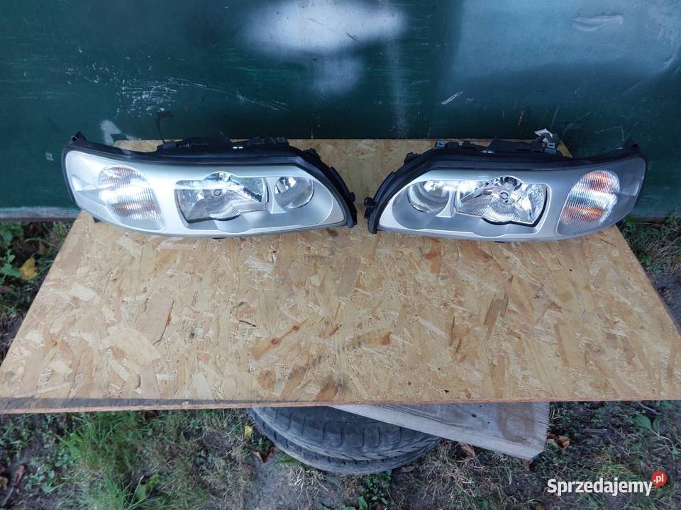 Lampy Xenon Volvo S60R V70R osobowe Wąwolnica sprzedam