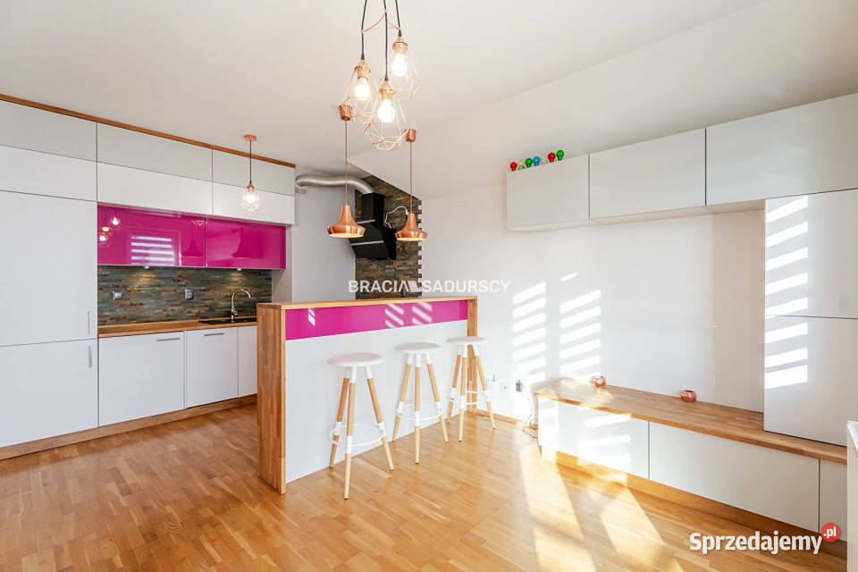 sprzedaży mieszkania Kraków Macieja Dębskiego