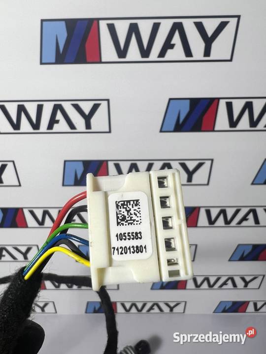 BMW F10 SIŁOWNIK ELEKTRYCZNY KLAPY PRAWY 4867568 Siłowniki