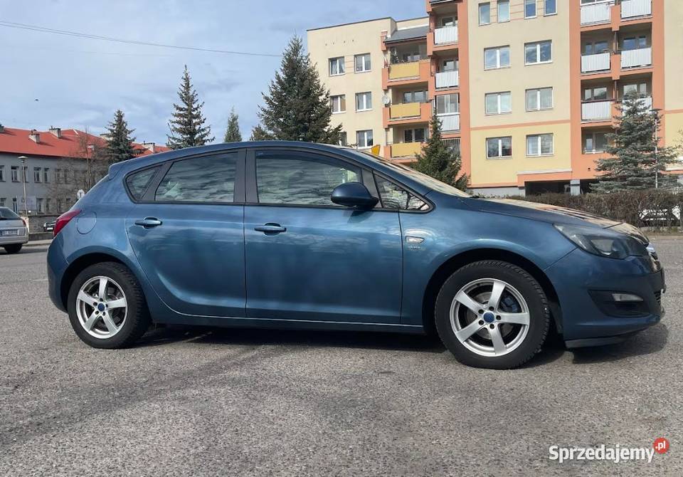 Opel Astra 14 T Active 140KM