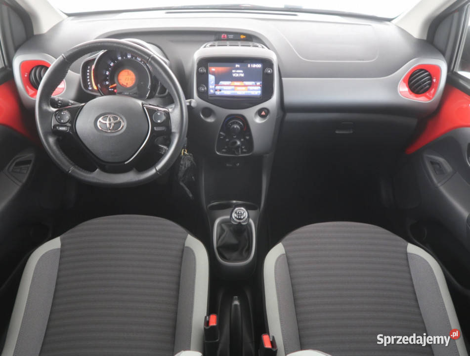 Toyota Aygo 10 VVTi 53KM