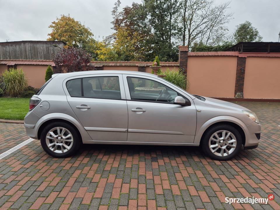 Opel Astra H 16 benzyna zadbana mały przebieg 2x 4/5 Śliwice