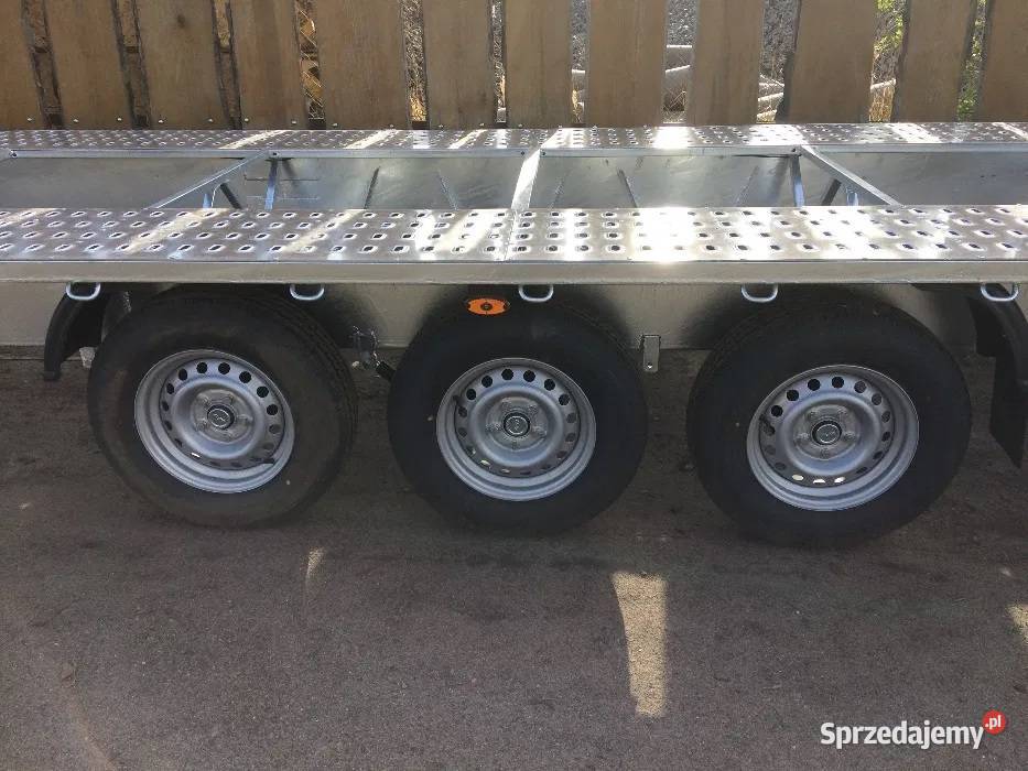 Laweta na 2 auta 8 metrów przyczepa 3500DMC 3 Stargard