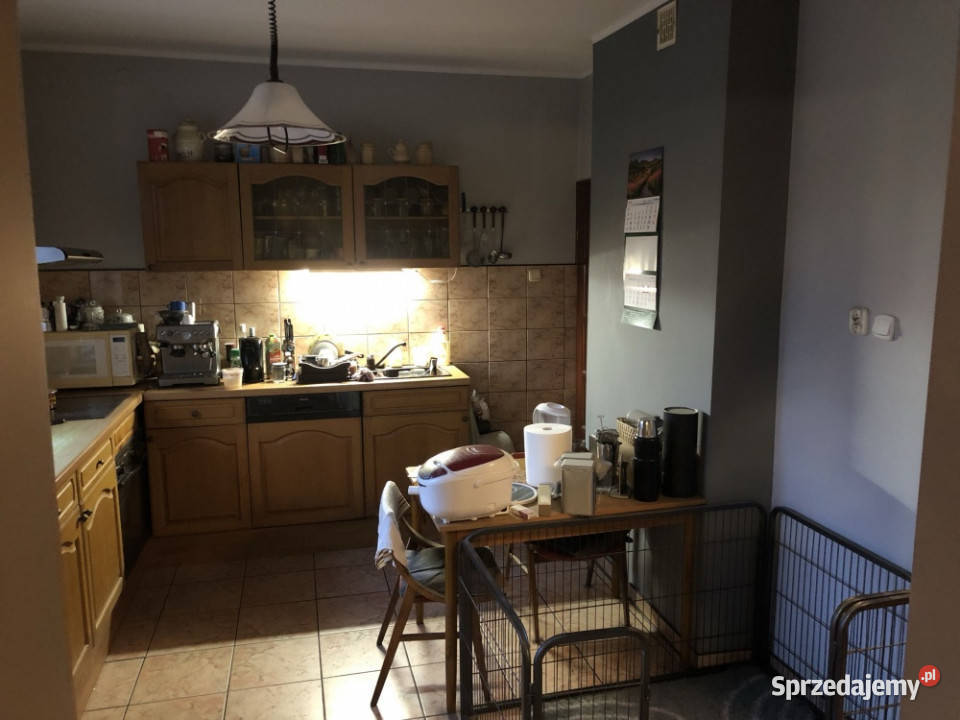 Dwupiętrowy dom z garażem GoczałkowiceZdrój Liczba pokoi 8 Goczałkowice-Zdrój