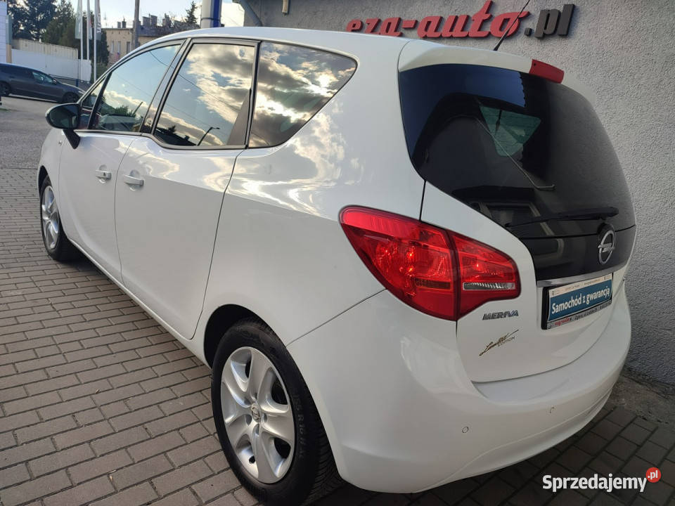 Opel Meriva bogata wyposażenia bezwypadkowa światła do jazdy dziennej