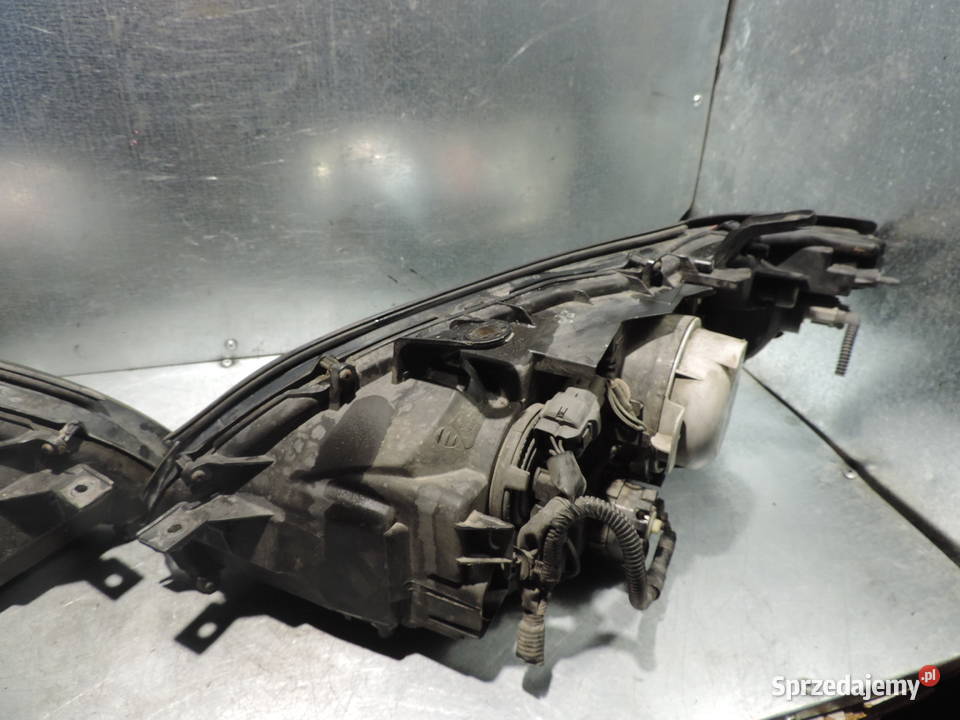 LAMPA PRAWY PRZÓD SUBARU LEGACY IV 2004R Lampy przednie Nowy Sącz