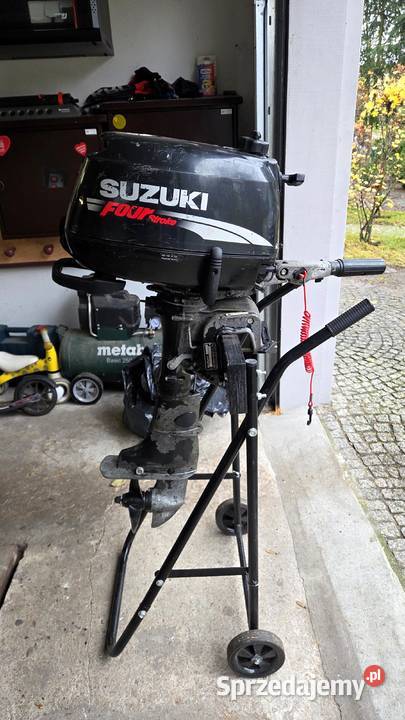 Silnik zaburtowy SUZUKI DF5 5 serwisie pierwszy Żeglarstwo