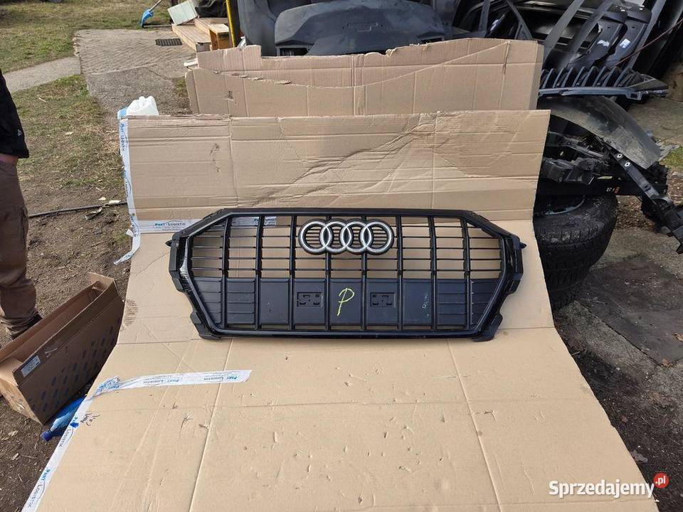 Grill Atrapa Chłodnicy Audi Q3 F3 83A853651B Atrapy