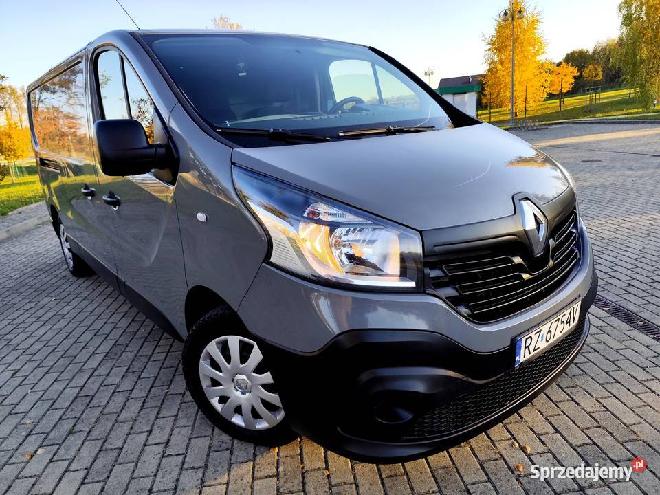 Renault Trafic Long 1.6DCI 2016 Rok