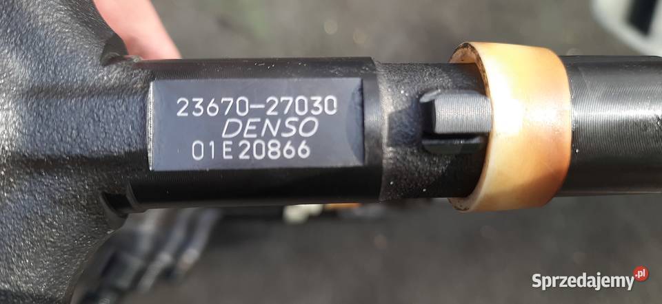Wtryskiwacze Wtryski DENSO 2367027030 4Pin osobowe Kołbiel sprzedam