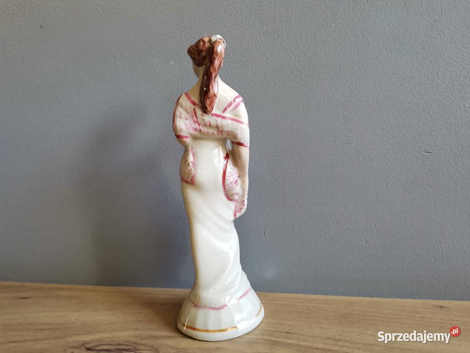 Stara figurka Dama z szalem porcelana Steatyt Porcelana i szkło Katowice sprzedam