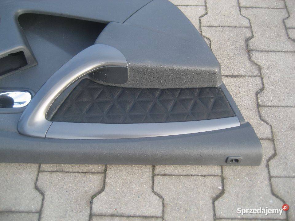 dacia duster lift 1317r tapicerka boczek drzwi osobowe Rakoniewice