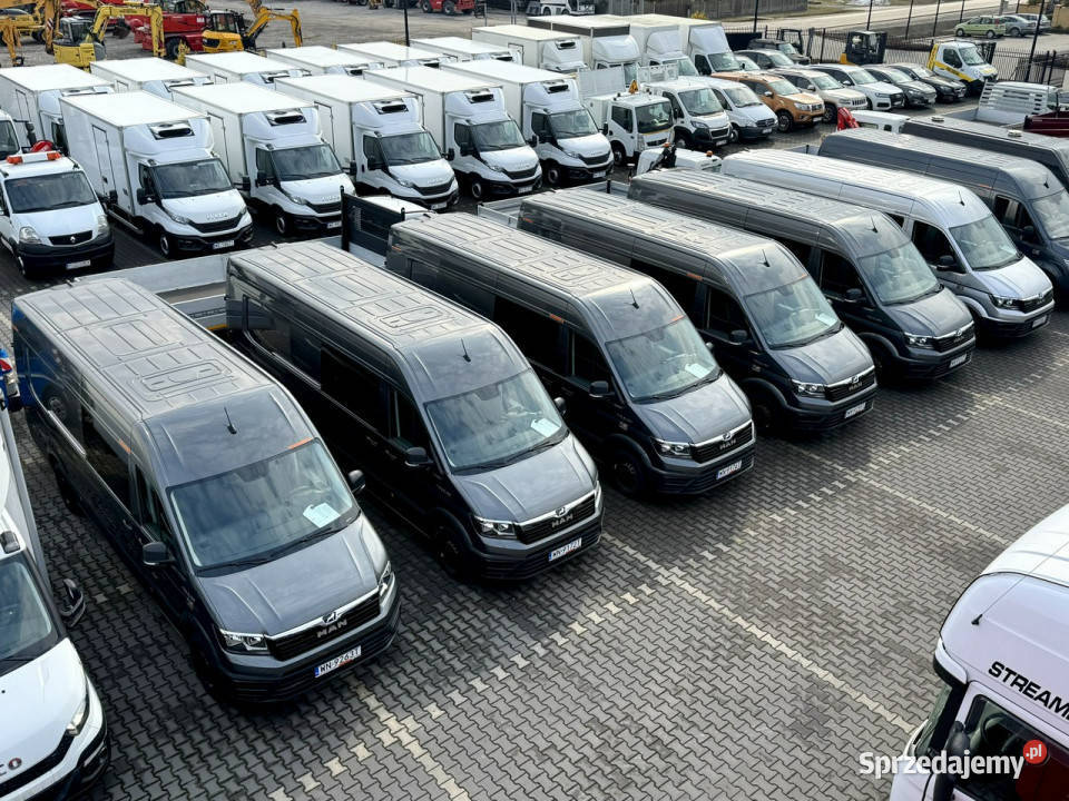 Volkswagen Crafter 3180 Automat 7OSÓB Brygadówka Rok produkcji 2024 Widełki