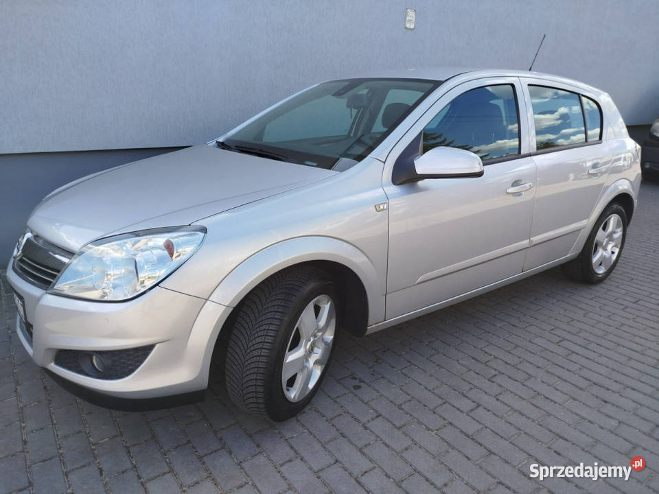 Opel Astra benzyna 2008r opłaty w import z manualna Toruń