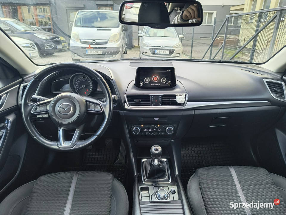 Mazda 3 Nawigacja Czujniki Parkowania garażowany 3