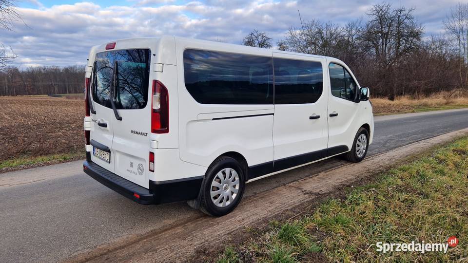 Wynajem busa 9osobowego Wypożyczalnia busów Góra Kalwaria