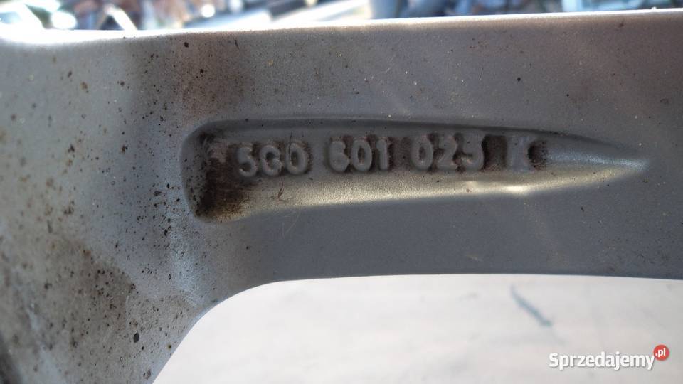 VW GOLF VI VII FELGA ALUMINIOWA 17 ET45 6J osobowe łódzkie Raczyn