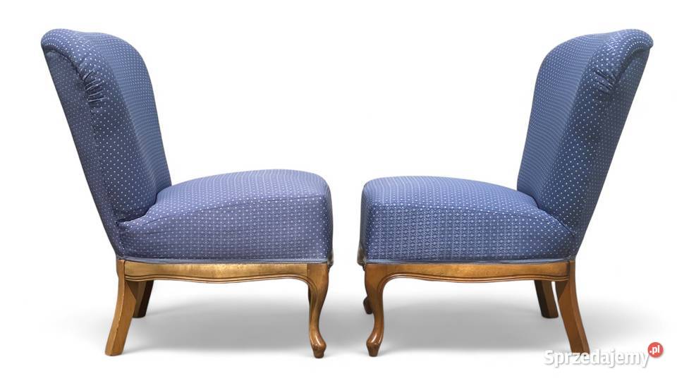 Para eleganckich foteli koktajlowych w stylu