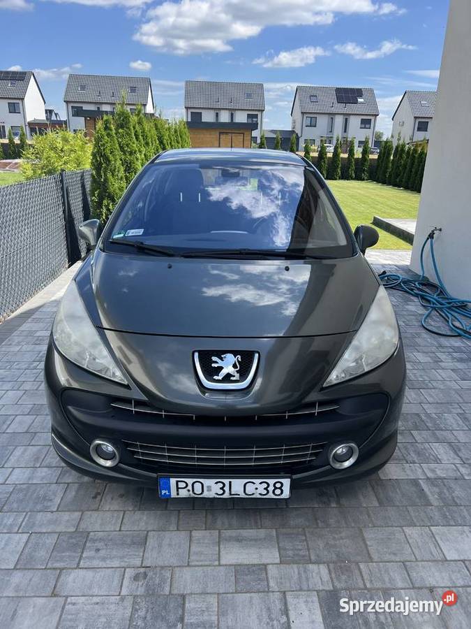Peugoet 207 14 benzyna sprowadzony 207 Dachowa sprzedam