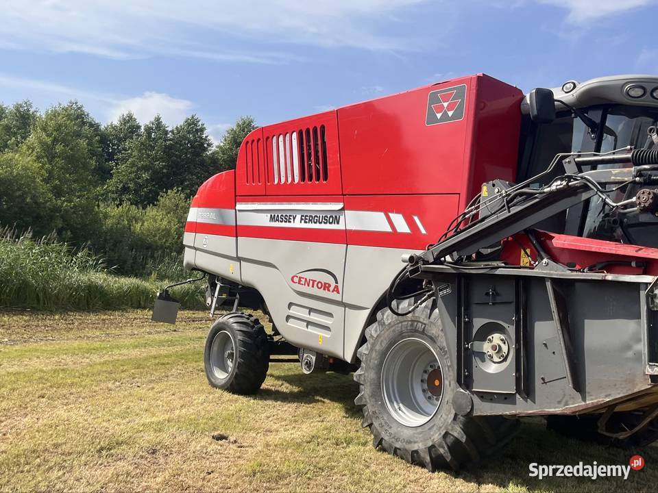 Kombajn zbożowy Massey Ferguson Centora 7282 AL