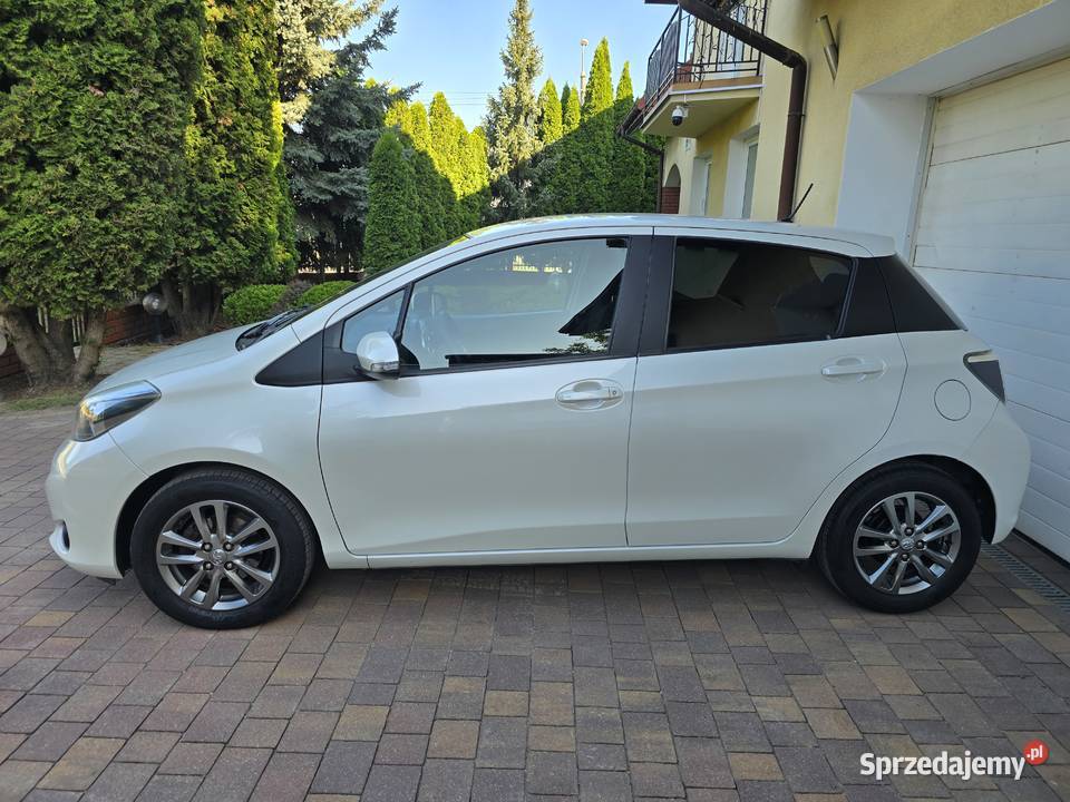 Toyota Yaris 10 VVTi 69 bezwypadkowy serwisowany Karczew