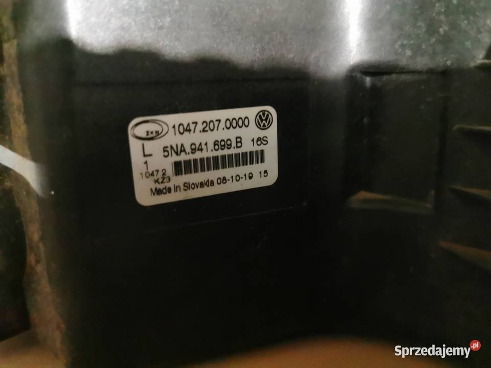 HALOGEN LEWY PRAWY TIGUAN II 5NA941699B Dębica sprzedam