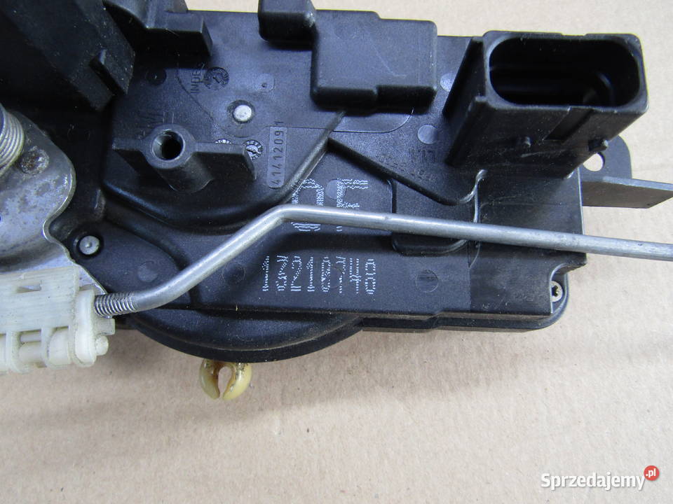 ZAMEK DRZWI PRZEDNI LEWY OPEL ZAFIRA B13210748 Mysłaków
