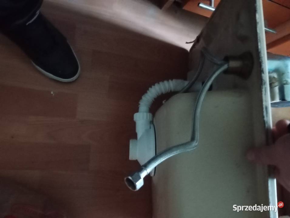Zlewozmywak granitowy z baterią