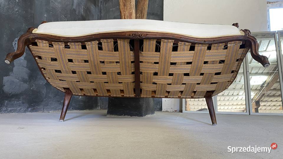 Elegancka sofa ludwikowska rzeźbiona rama